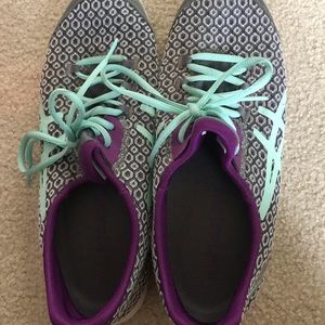 ASICS women’s size 10.5 sneakers
